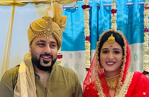 পাঁচ মাসেই ভাঙল বাদশাহ-ইশার সংসার, ওয়ামিকার পোস্ট ঘিরে কৌতূহল